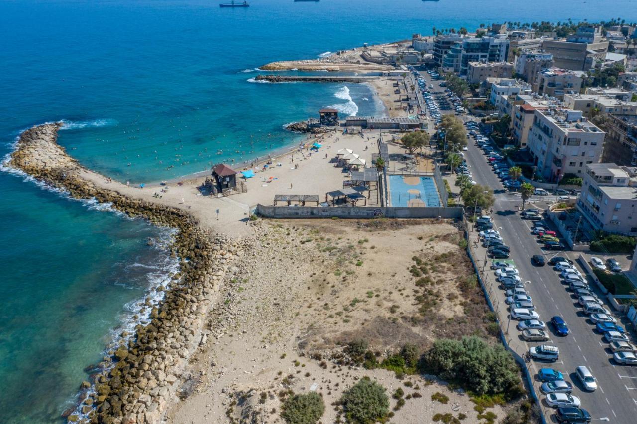 Port City Haifa - Luxury Apartments 50 Mtrs From The Beach Kültér fotó