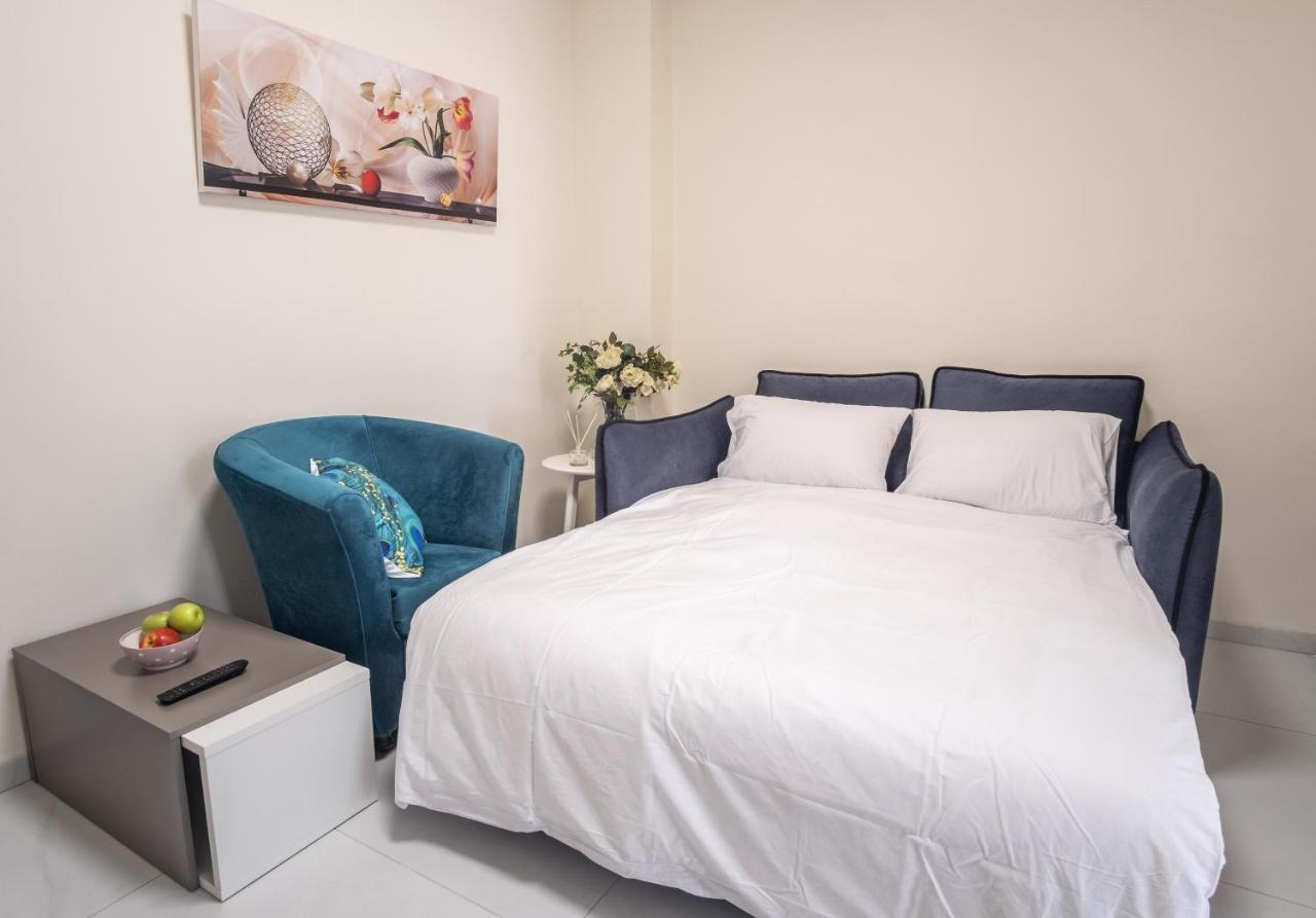 Port City Haifa - Luxury Apartments 50 Mtrs From The Beach Kültér fotó